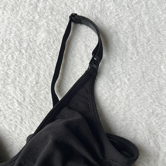 SKIMS Maternity/Nursing Sculpting Bra - Picture 5 of 9